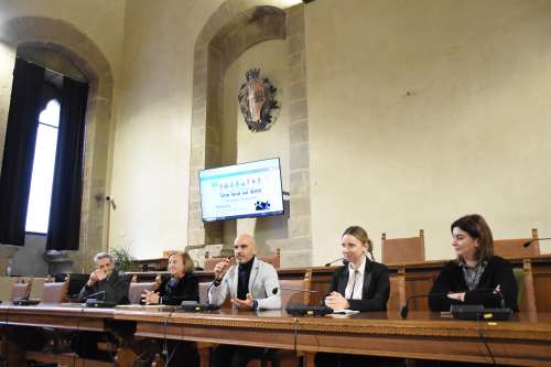 Citt di Castello e lAltotevere un modello per la promozione e la tutela dei diritti dellinfanzia e delladolescenza: presentata Una luce sui diritti 2025