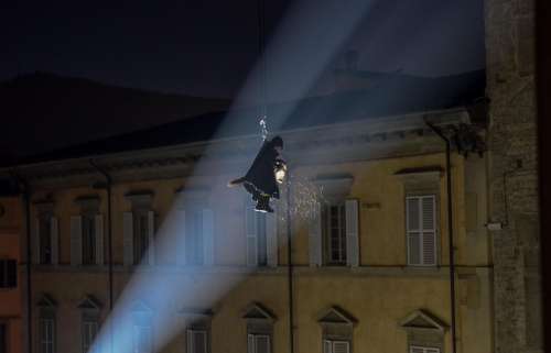 La �Befana dei pompieri��marted� 6 gennaio voler� in piazza Gabriotti per regalare sorrisi e dolci ai bambini