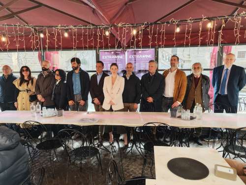 Extra Wine accende Citt� di Castello: sabato 25 e domenica 26 aprile il centro storico si trasforma in un grande salotto urbano tra vino, cultura e convivialit�