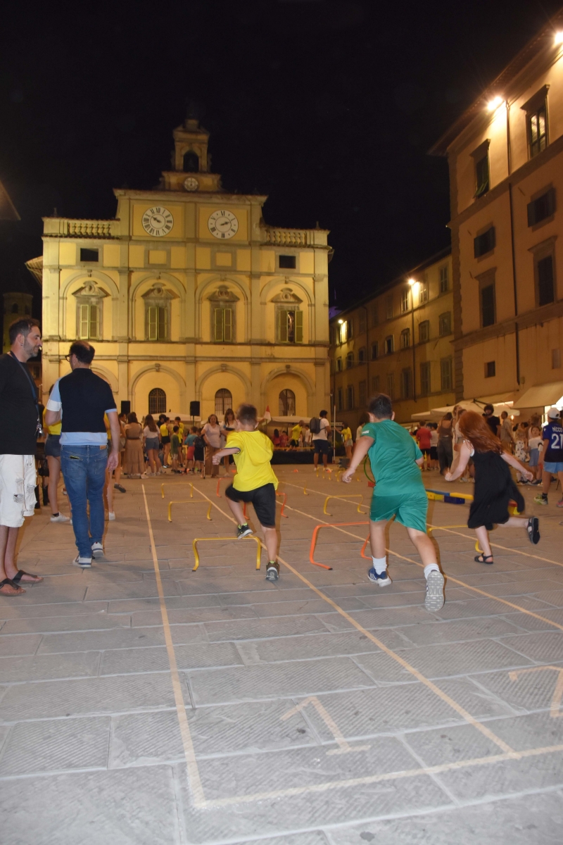 Gioved� 11 giugno la �Notte dello sport� nel centro storico di Citt� di Castello con i negozi aperti